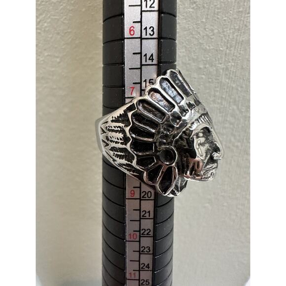 Indian Head Ring Native American Chief Antiqued Silver Tone Adult Size 8 - Picture 5 of 7